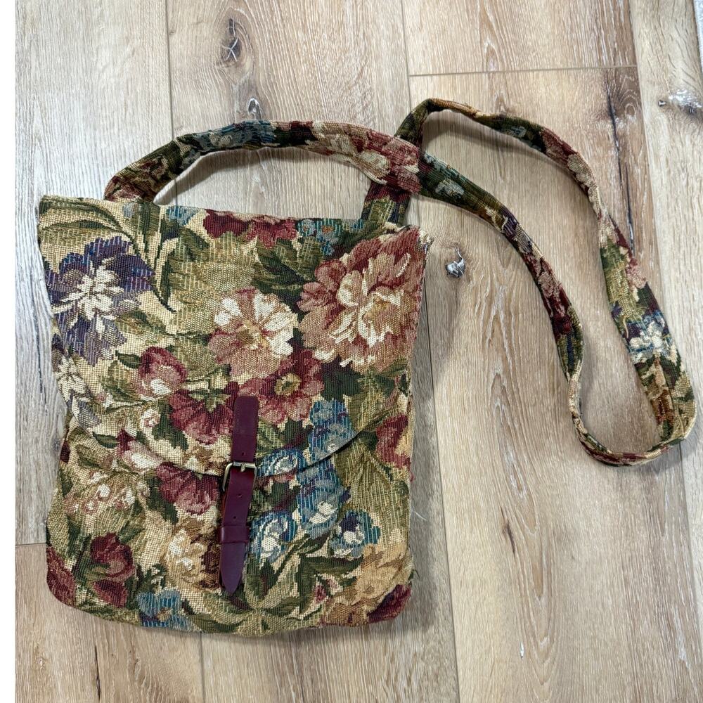The Carpetbagger Floral Tapestry Haversack Shoulder Bag Woodstock VA